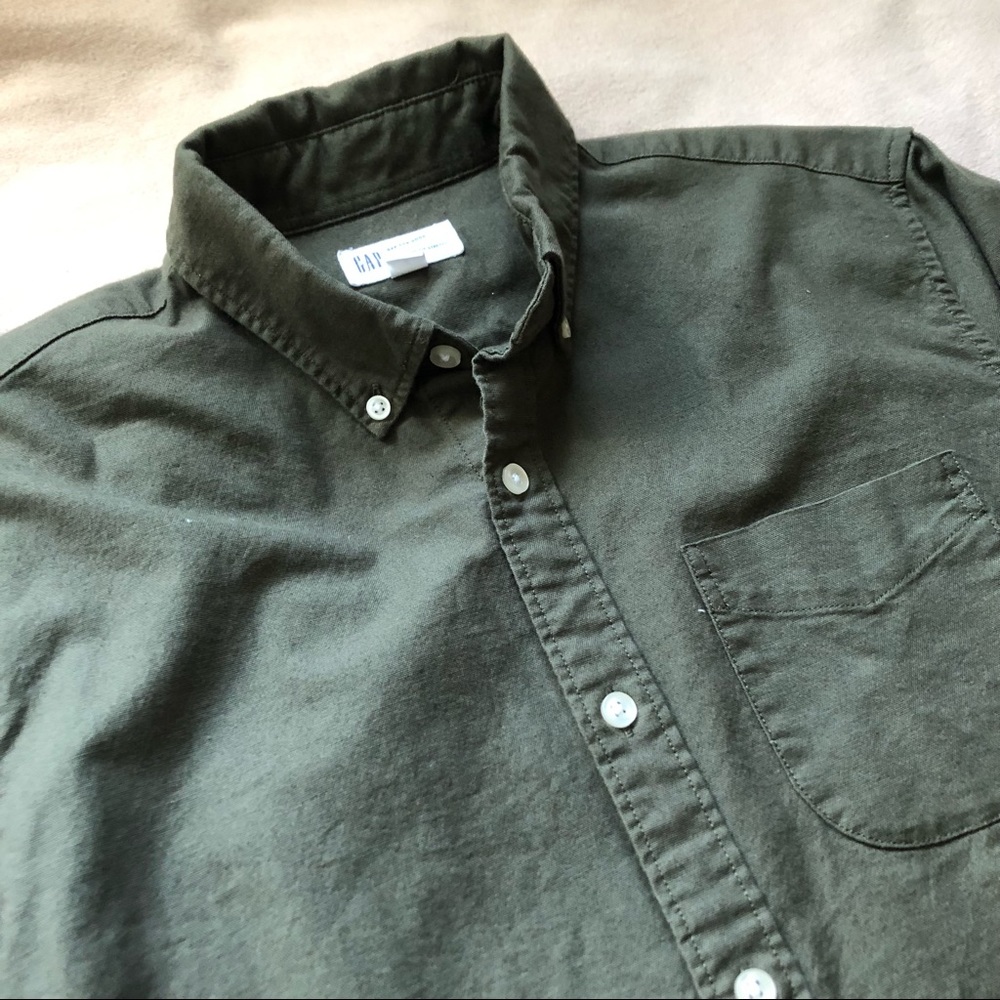 Gap Men’s Button Down